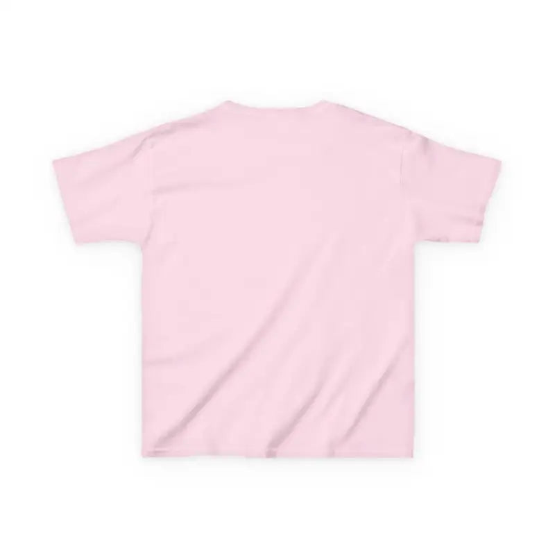 Plain pink t-shirt with short sleeves.