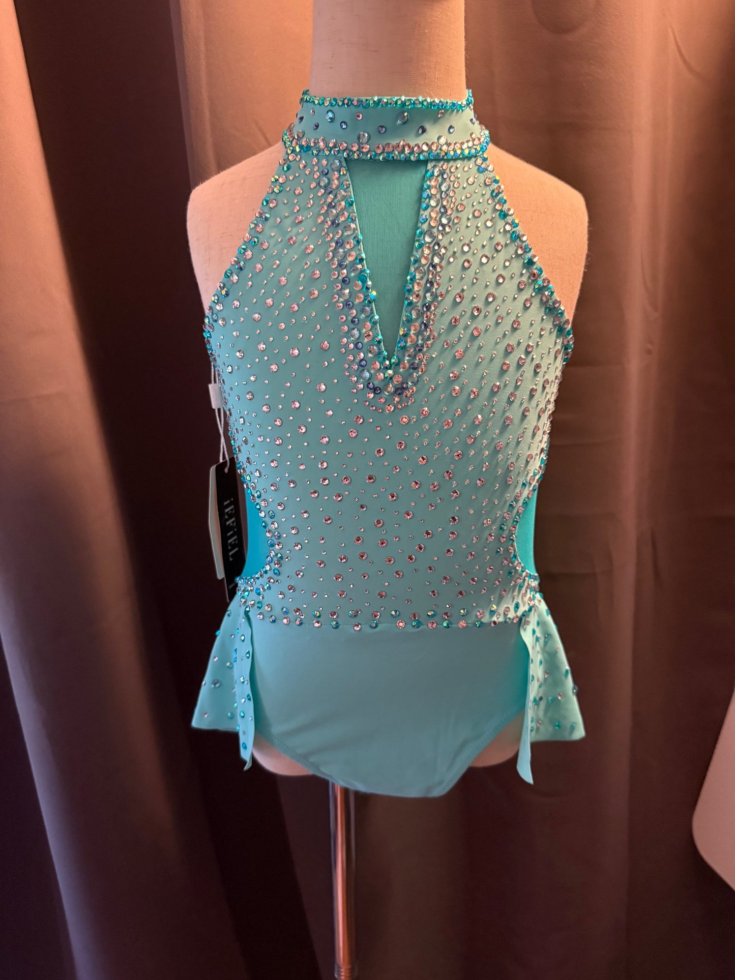 Electric Aqua – Child Small (US 6) Aqua Sparkle Jazz Dance Costume