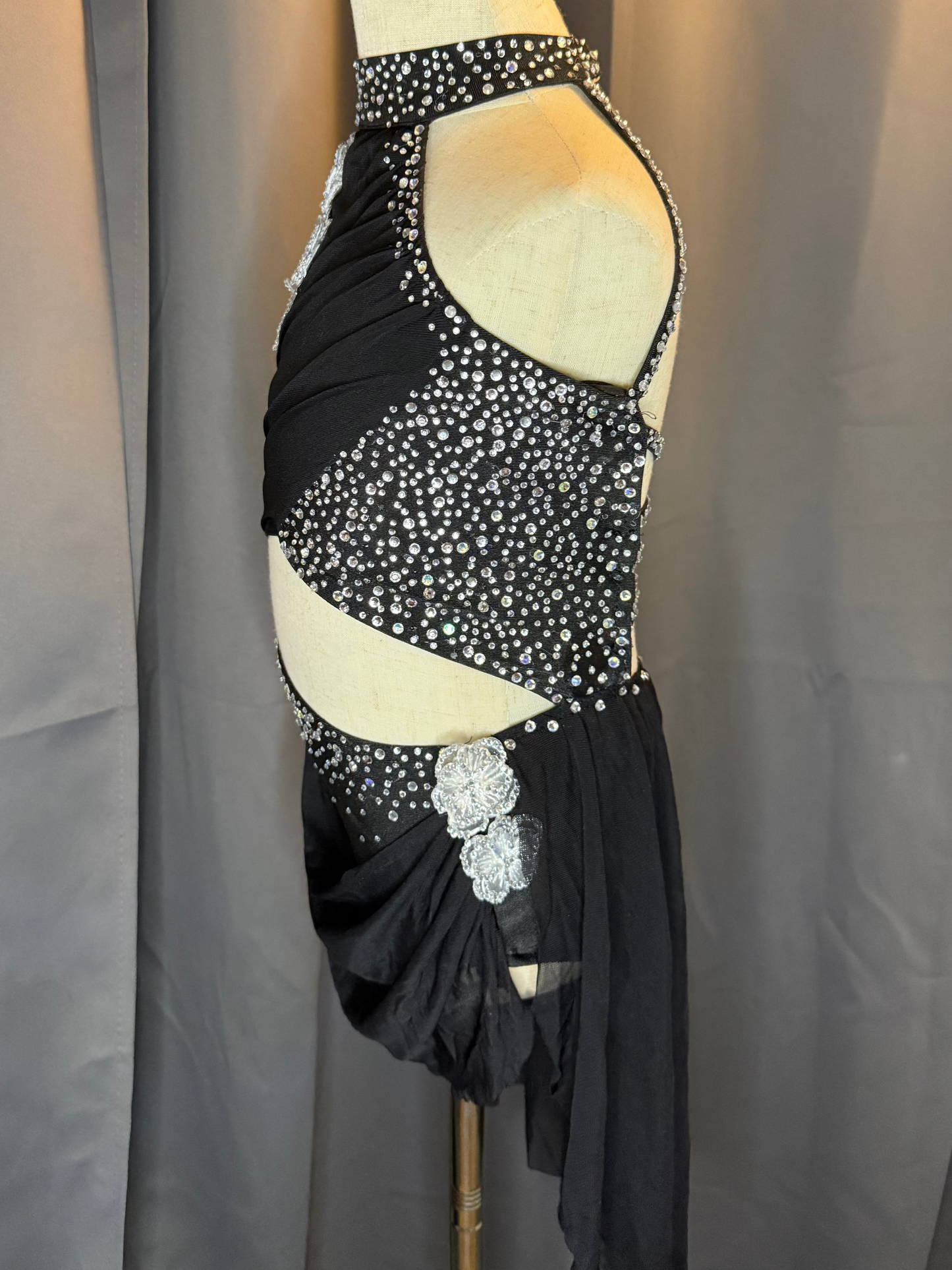 Onyx Enchantment – Black Rhinestone Floral Lyrical Costume (Size 6)