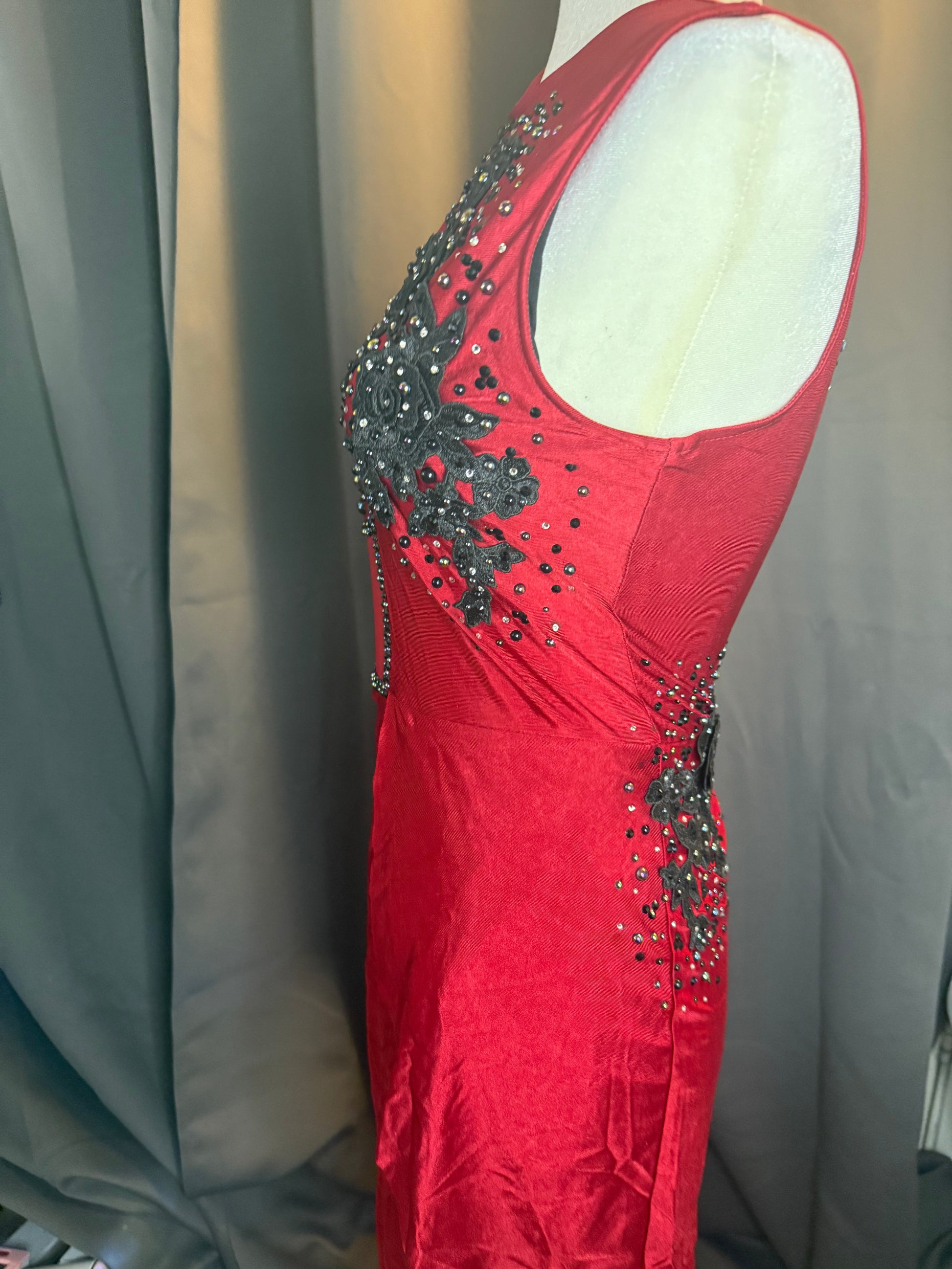 Scarlet Tango - Adult Medium Red. Uneven Hem Costume with Black Rose Appliqués