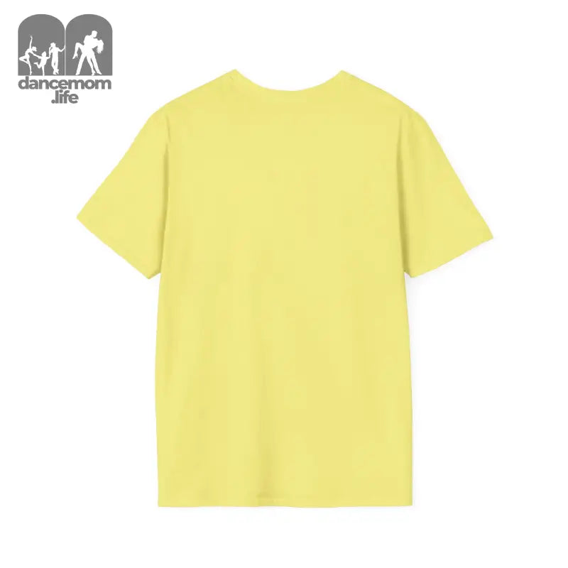 Yellow short-sleeved t-shirt.